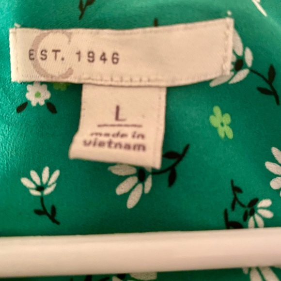 Sheer green short sleeve with white flowers & crossed neck front - Size Large, - Picture 3 of 3